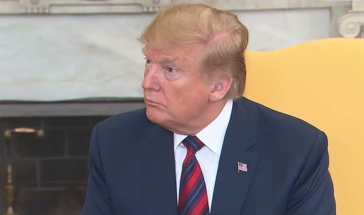 Trump kaže da ne zna ništa o Assangeu i Wikileaksu. Pogledajte kako ih je hvalio