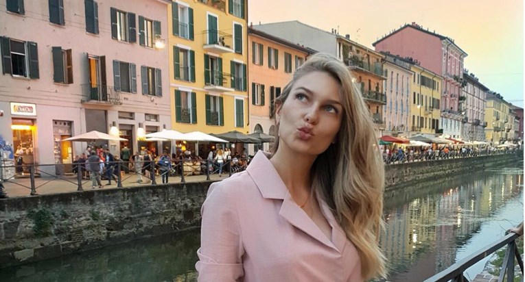 Sonja Kovač šeće Italijom u romantičnom kompletiću