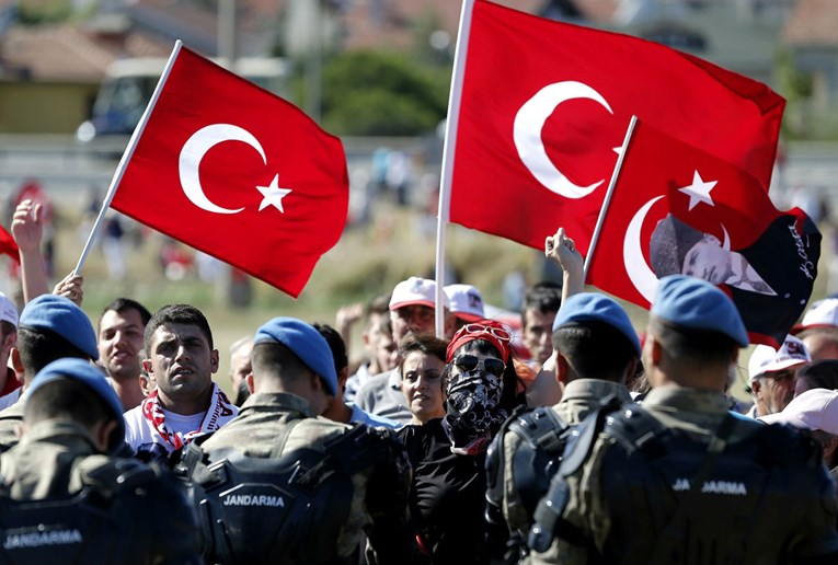 Turske vlasti uhitile 60 osoba zbog povezanosti s Gulenovim pokretom
