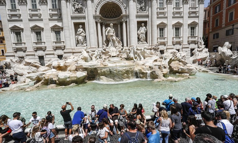 Katolička crkva se svađa s rimskom gradonačelnicom oko novca iz fontane
