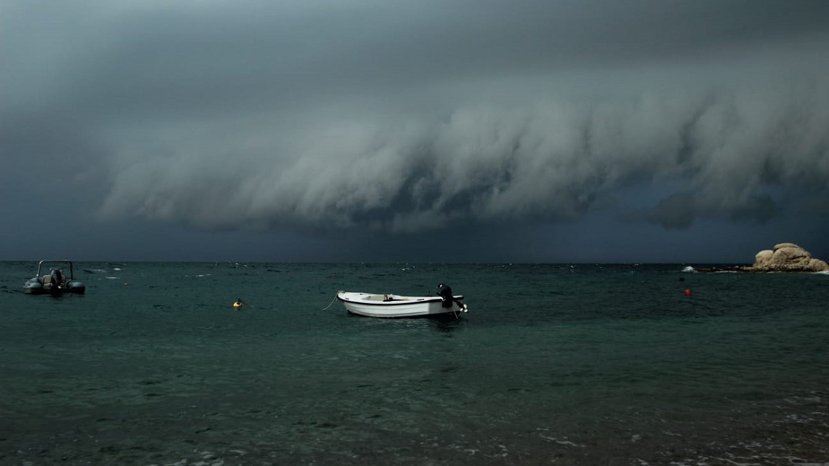 VIDEO Jako nevrijeme pogodilo Dalmaciju, pogledajte potop u Makarskoj