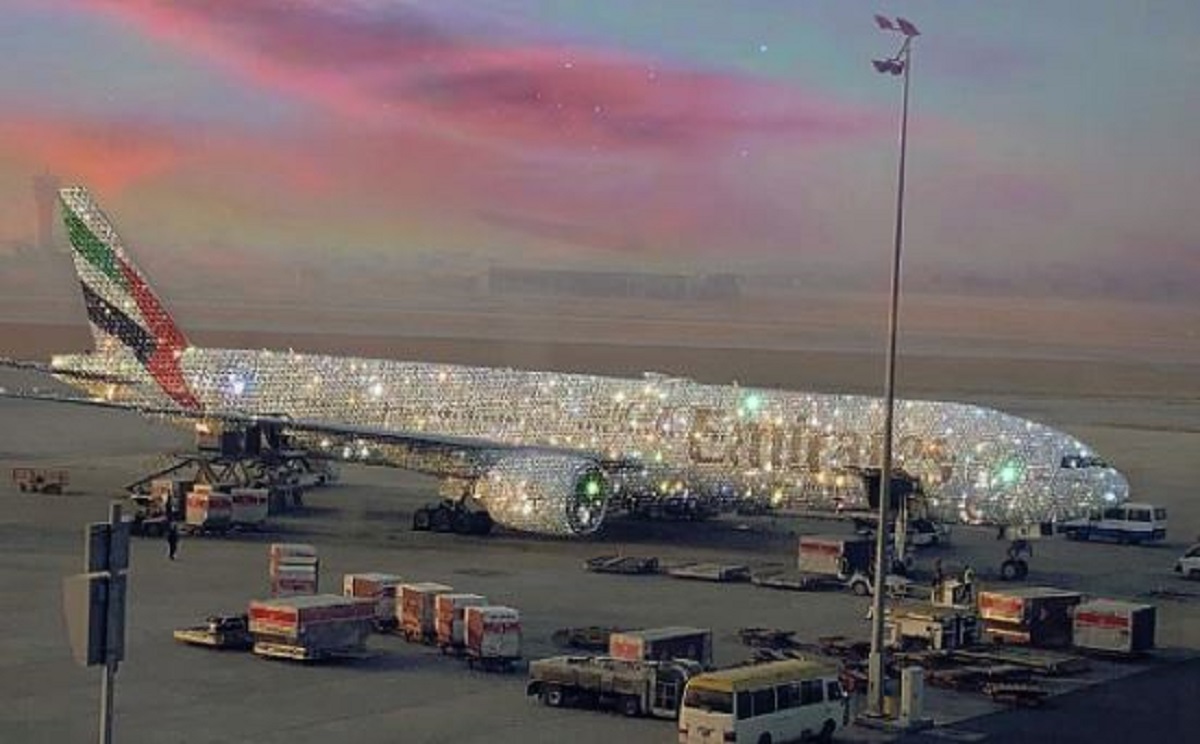 Emirates objavio fotku aviona optočenog dijamantima i izazvao kaos na Twitteru