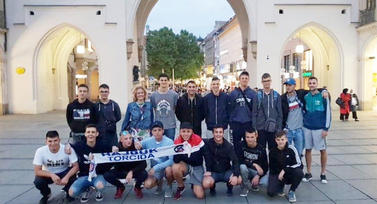 Indexova božićna akcija: Splitski učenici skupili lovu za darove djeci iz doma