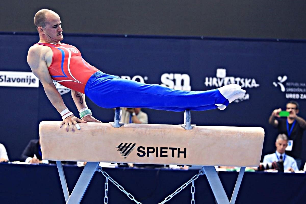 Tkalčec i Seligman peti u finalu Svjetskog kupa, Ude pao sa sprave