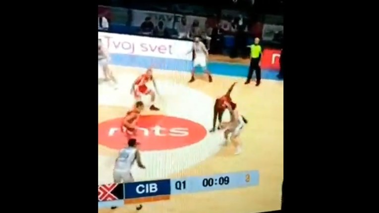 VIDEO Mladi talent Cibone "slomio gležnjeve" centru Zvezde u stilu NBA kolega