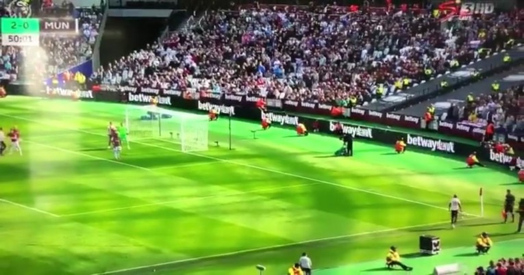 VIDEO Igrač Uniteda izveo jedan od najgorih kornera u povijesti