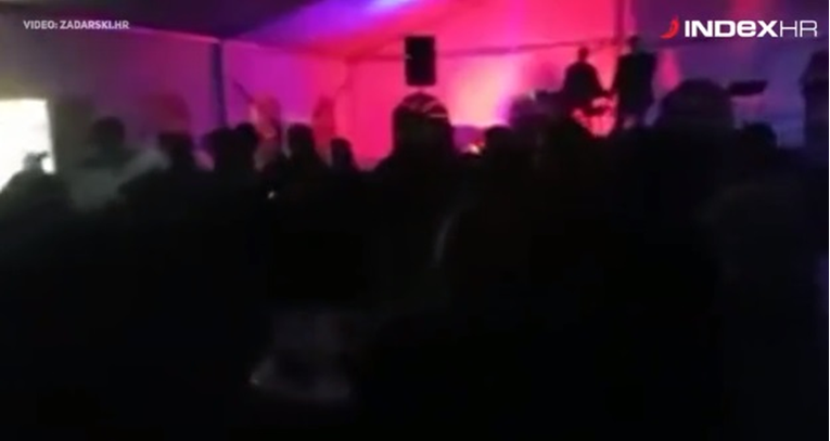 VIDEO Na Vucinom koncertu izbila masovna tučnjava tijekom pjesme Kraljica kafana