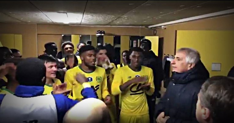 VIDEO Halilhodžić ušetao u svlačionicu Nantesa, reakcija igrača ga je oduševila