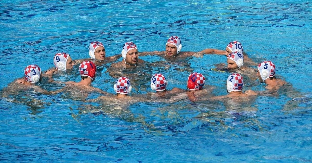 Hrvate u Beogradu čekaju krcat bazen, mrki domaćini, munje i gromovi