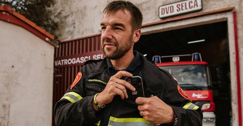 Sutra je Dan vatrogasaca, a evo kako im Cat® telefoni olakšavaju život