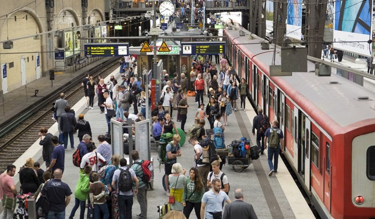 Njemačkoj nedostaju radnici, željeznica nudi duže godišnje odmore, kraće radno vrijeme i povišice