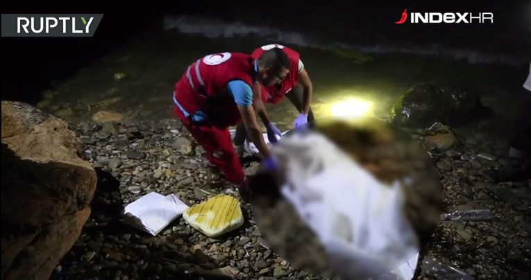 Uznemirujuća snimka: Crveni križ iz mora kod Libije izvukao tijela utopljenih migranata