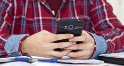 Francuska zabranila mobitele u osnovnim školama, nastavnici odluku smatraju uvredom