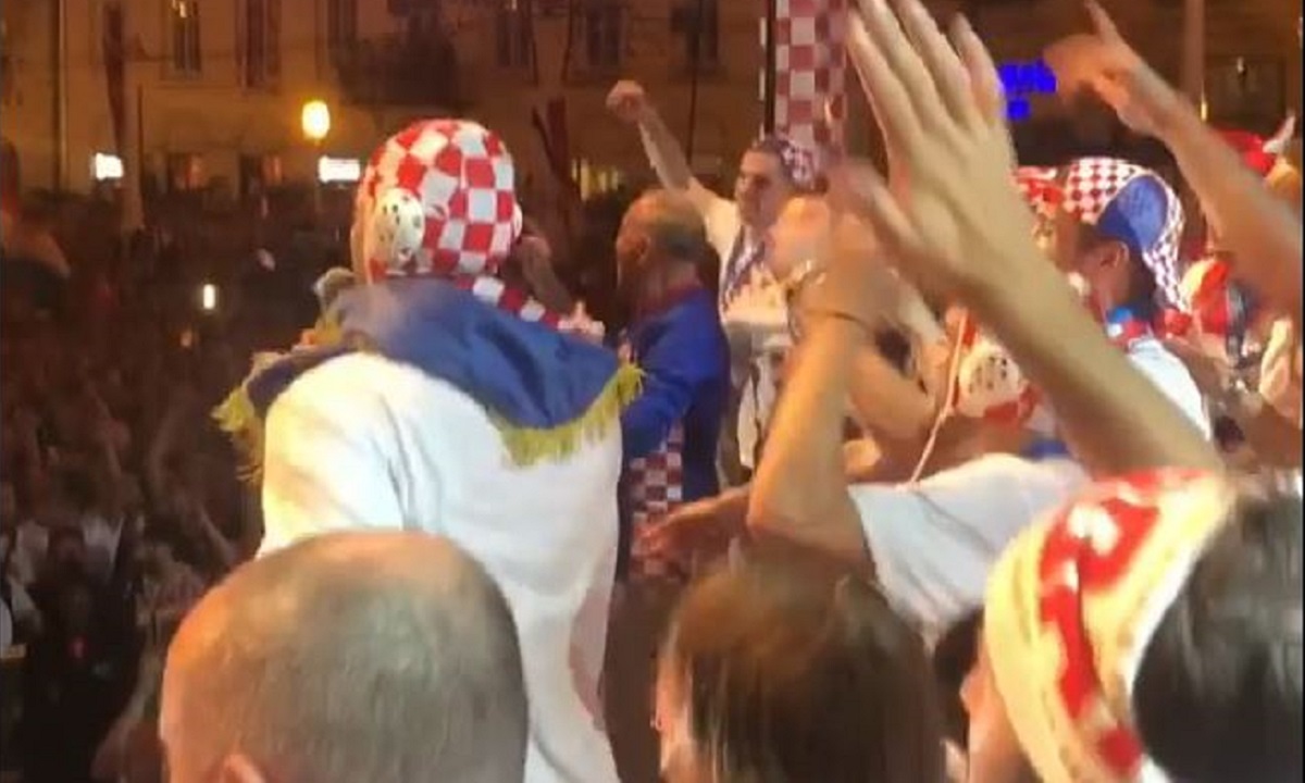 Ovako je izgledalo slavlje iz perspektive Vatrenih: "Ovdje nitko nije normalan"