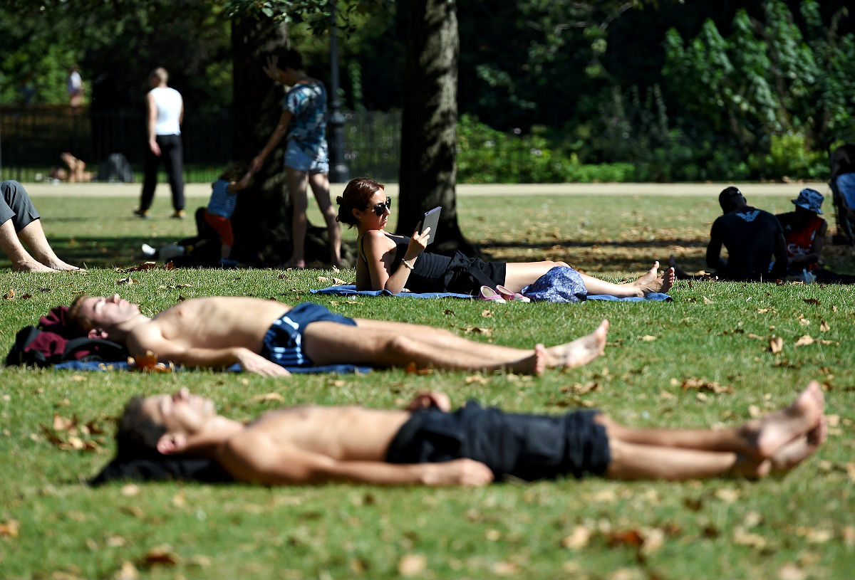 Veliku Britaniju očekuju velike vrućine, temperature se neće spuštati ispod 30 °C