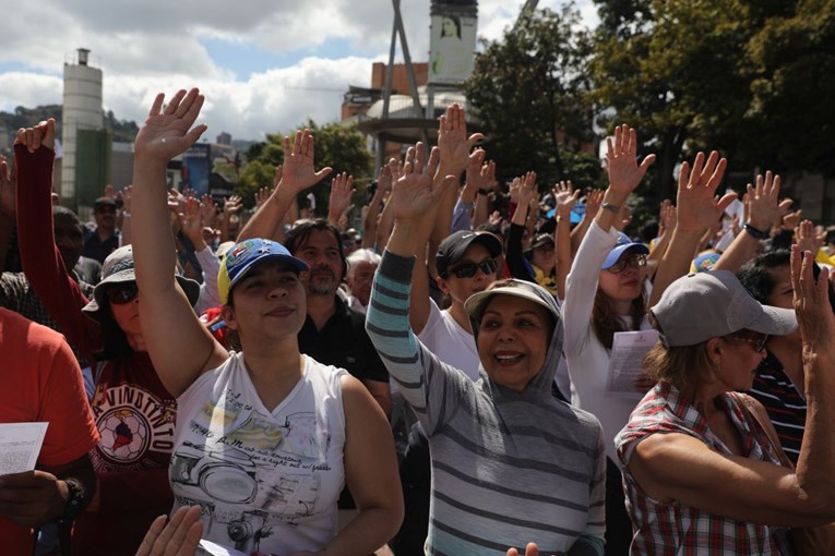 Što se zapravo događa u Venezueli i kako je do ovoga došlo?