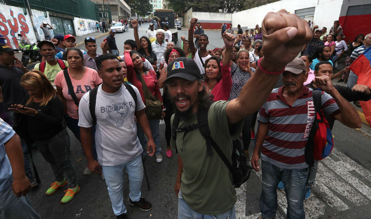 Bijes u Venezueli zbog nestašice struje, prosvjednici na ulicama