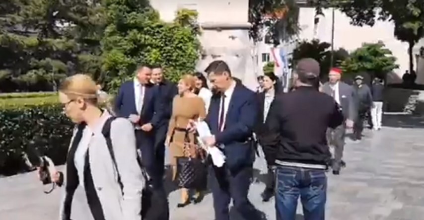 VIDEO Muškarac u Splitu vikao na Kuščevića: "Sram vas bilo, komunizam još vlada"