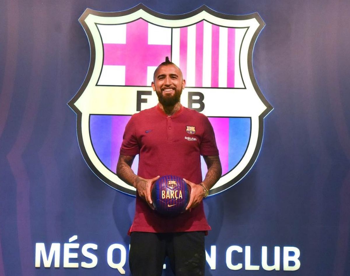 Barcelona predstavila Vidala: "Ostavit ću život na terenu"