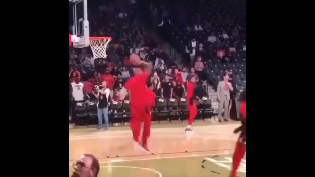Vince Carter i dalje oduševljava: Sa 41 godinom lakoćom napravio 360 zakucavanje