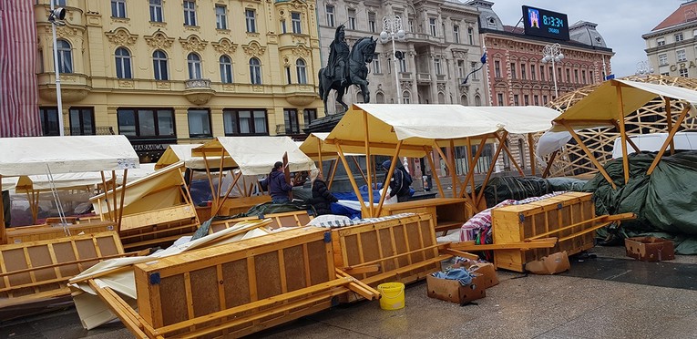 FOTO Pogledajte što je razorni vjetar učinio u centru Zagreba