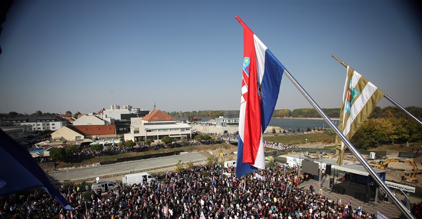 Penava: U Vukovaru je bilo 20.000 ljudi. Policija: Bilo ih je 9000