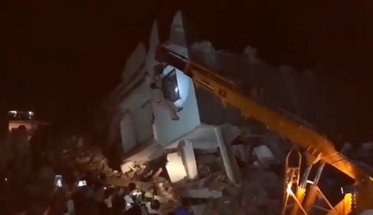 U Indiji se srušila šesterokatnica, najmanje troje poginulih i 50 zatrpanih