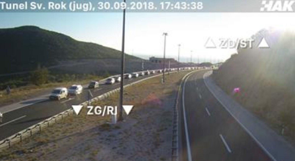 Zbog bojenja tunela kod Svetog Roka nastala kolona od 8 kilometara