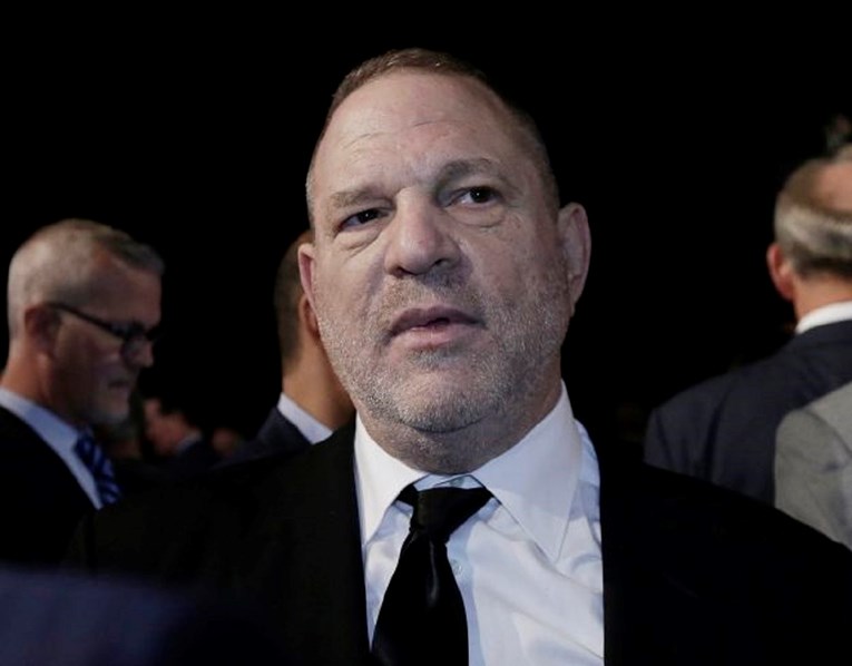 Harvey Weinstein optužen za silovanje, prijeti mu 25 godina zatvora