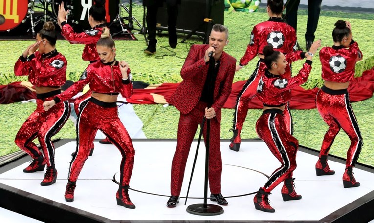 Ceremonija otvaranja SP-a: Pravi Ronaldo donio loptu, Robbie Williams pjevao, Putin ga otvorio