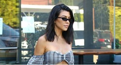 Kourtney Kardashian u minijaturnom topiću pokazala savršen trbuh