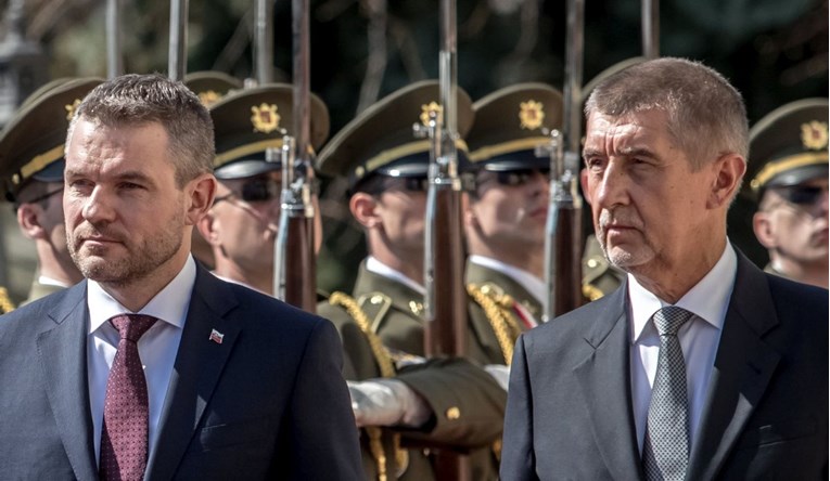 Premijeri Češke i Slovačke će s Macronom razgovarati o migrantima