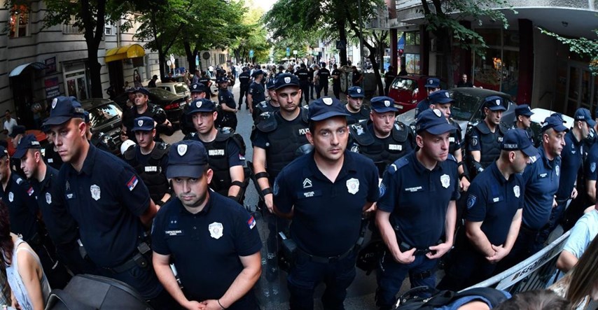 Beograd pod policijskom opsadom zbog prosvjeda Šešelja i njegovih ekstremista