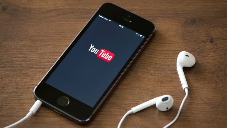 Oglašivači napuštaju YouTube zbog komentara u kojima se okupljaju pedofili