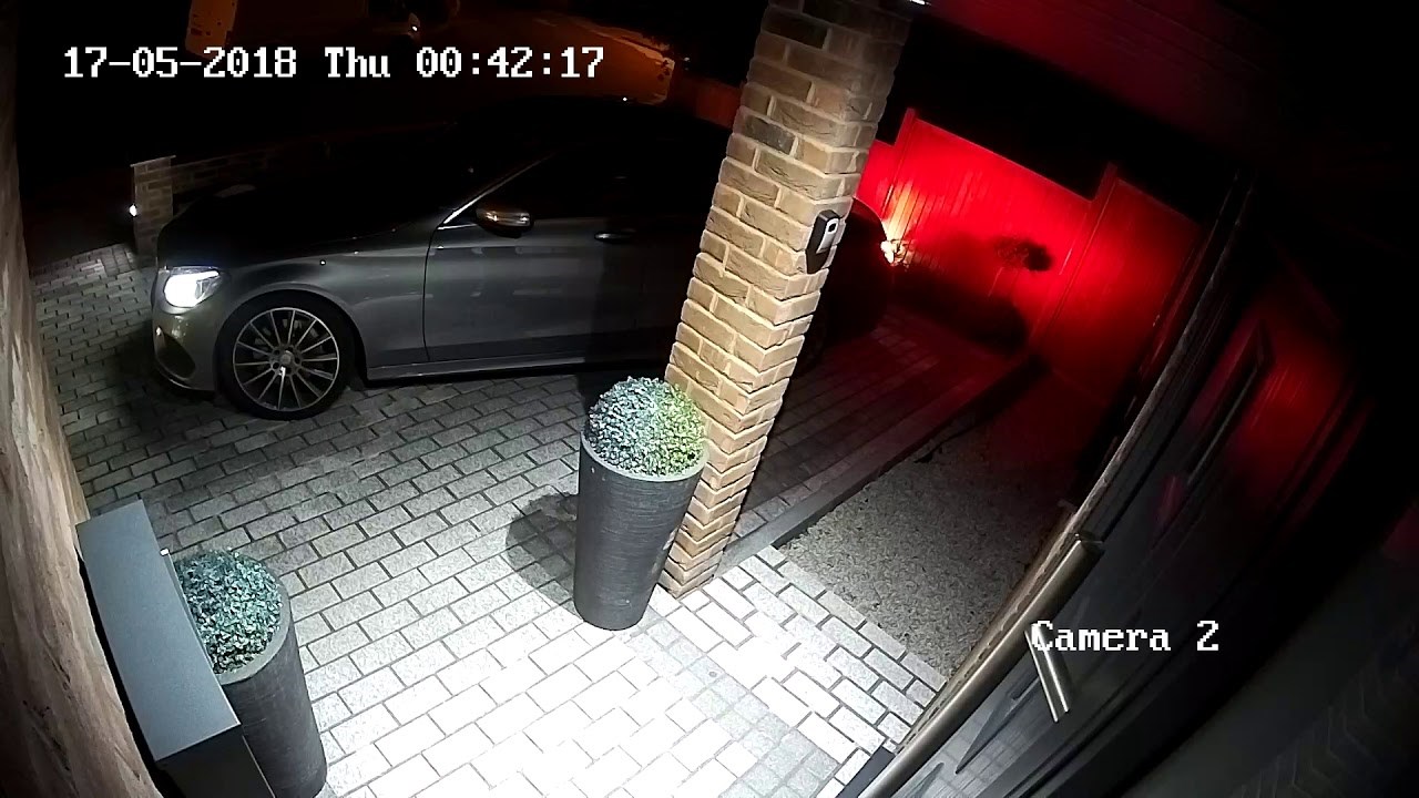 NESTAO U 20 SEKUNDI Pogledajte krađu novog Mercedesa