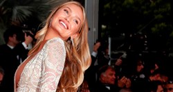 Victorijina anđelica u potpuno prozirnoj haljini ukrala sve poglede u Cannesu
