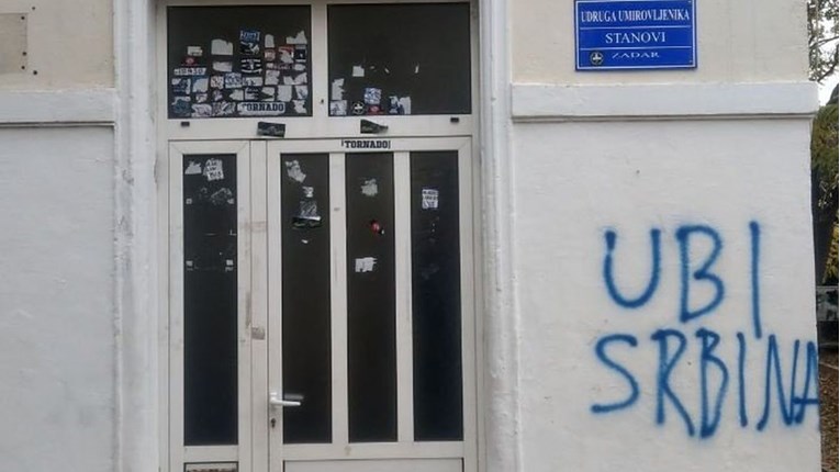 Zadranin popravio idiotski grafit "Ubi Srbina" i postao hit u Srbiji