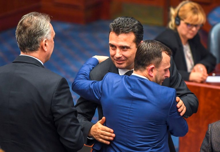 Zaev poziva Grke da ratificiraju sporazum o novom imenu Makedonije