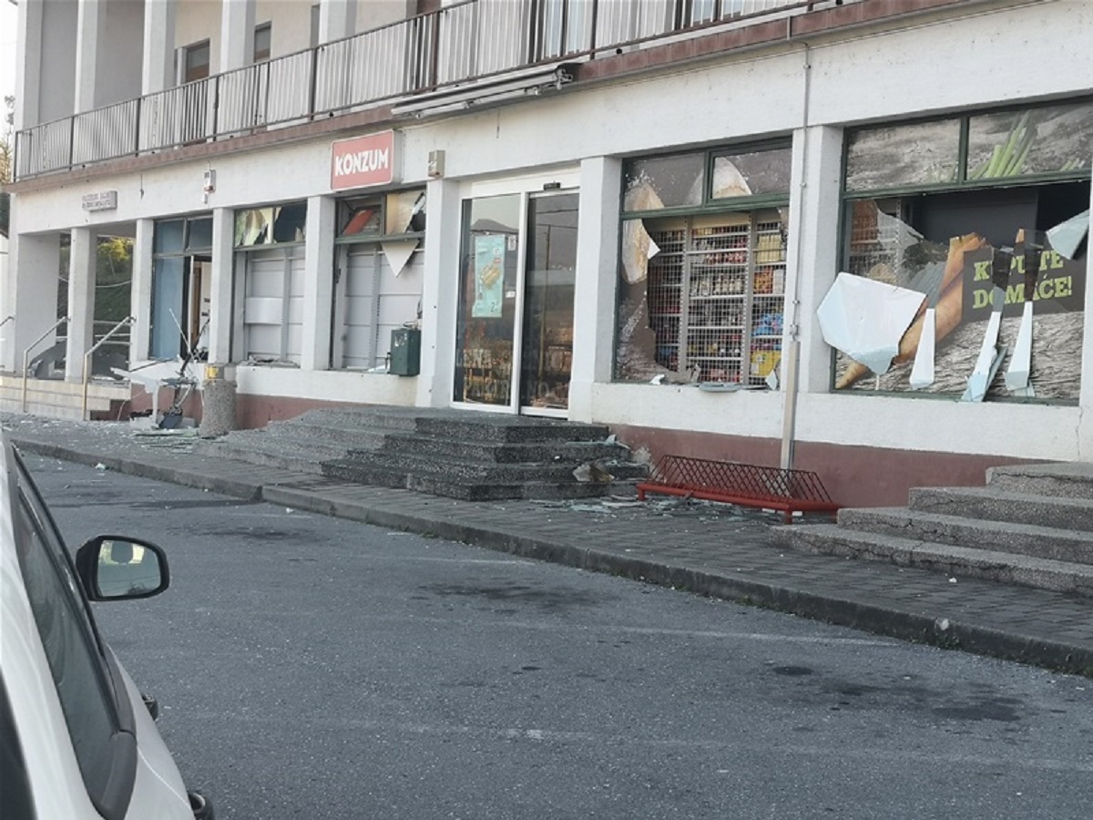 FOTO Raznesen bankomat u Zagorju: Od eksplozije se tresle kuće i pucala stakla