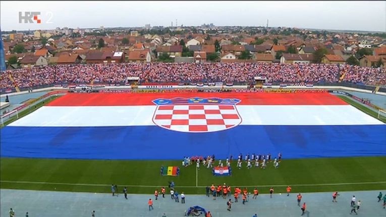Pogledajte najveću zastavu ikad postavljenu na travnjak hrvatskog stadiona