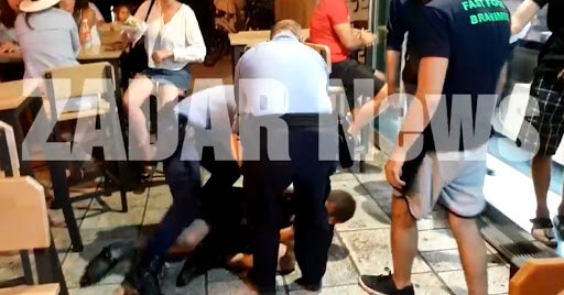VIDEO Zadarska policija nasilno privela radnika fast fooda