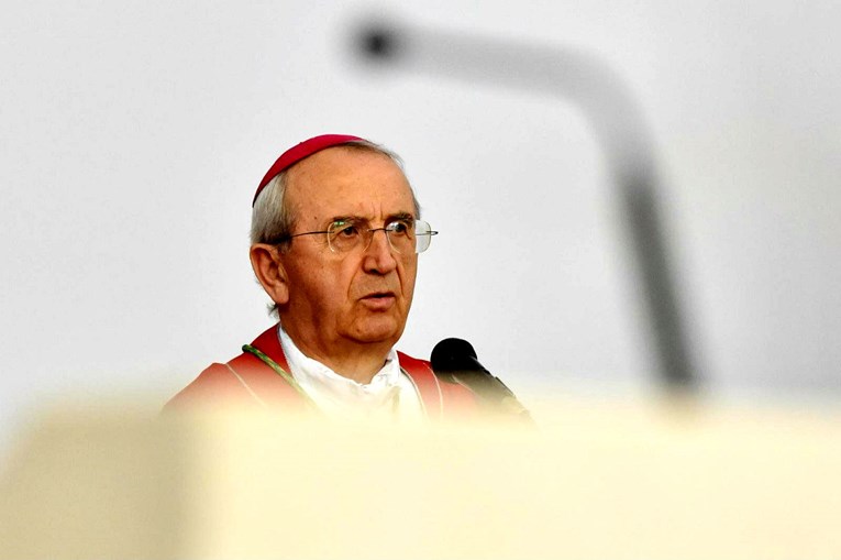 Nadbiskup Puljić: Uskrs je blagdan nad blagdanima
