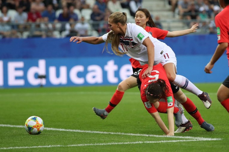 Francuska i Norveška u osmini finala na SP-u nogometašica