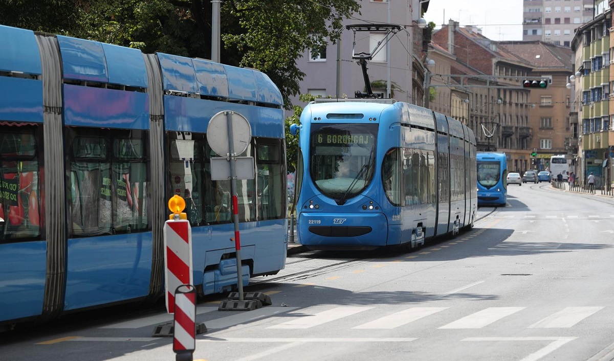 Mlade djevojke ispričale kako ih po zagrebačkim tramvajima pipkaju perverznjaci