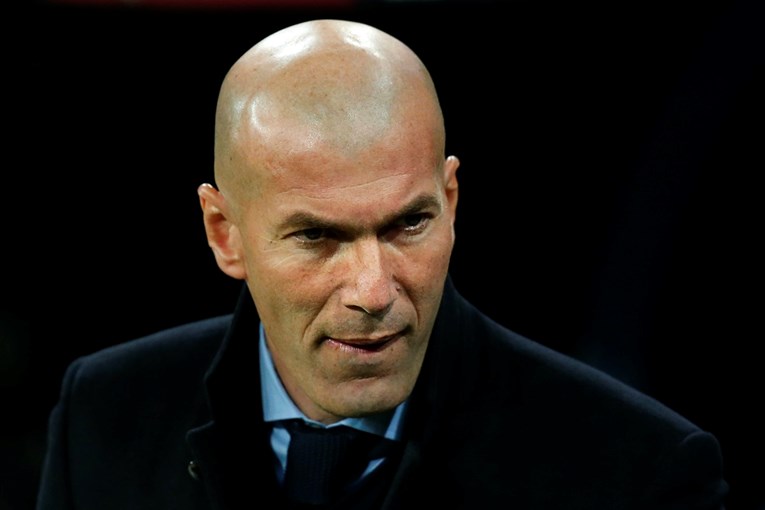 Engleski mediji sele Zidanea na klupu velikana: "Francuz ima tri uvjeta"