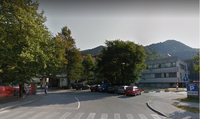 Pacijent se zapalio u slovenskoj bolnici, dvoje mrtvih. Za trojicom se još traga