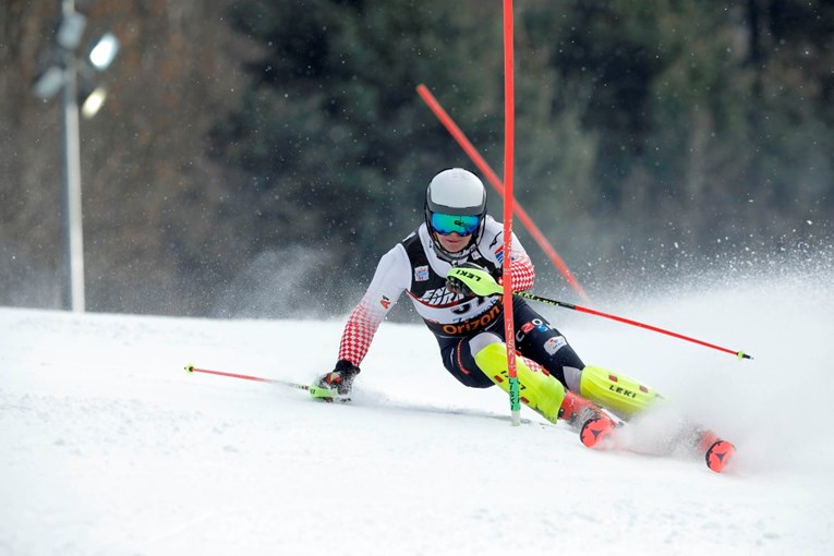 Zubčić 11. nakon slaloma alpske kombinacije, Rodeš ispao
