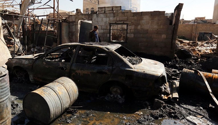 Koalicija predvođena Saudijskom Arabijom napala glavni grad Jemena