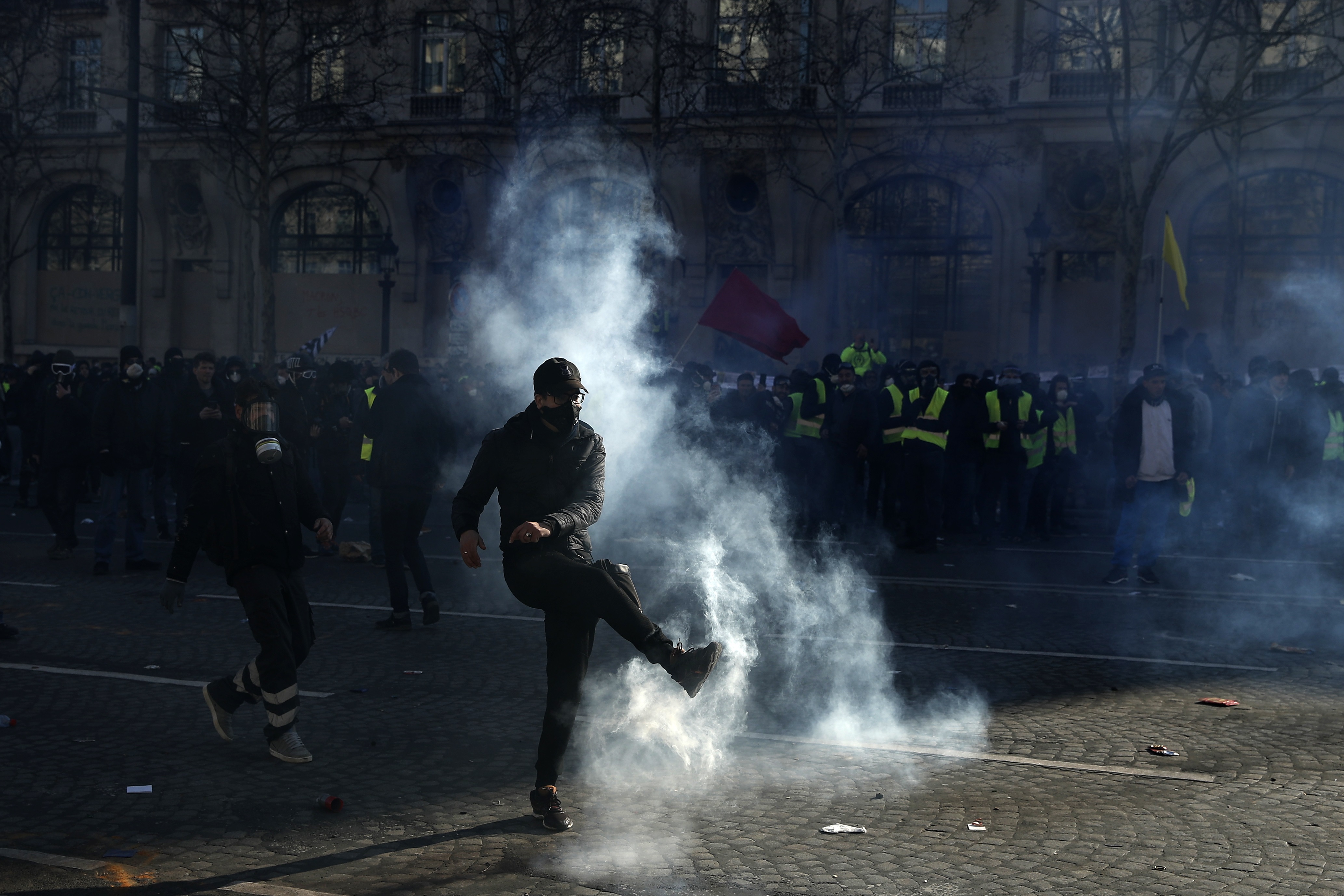 Žuti prsluci prosvjeduju 19. vikend, očekuje se konačni obračun s policijom