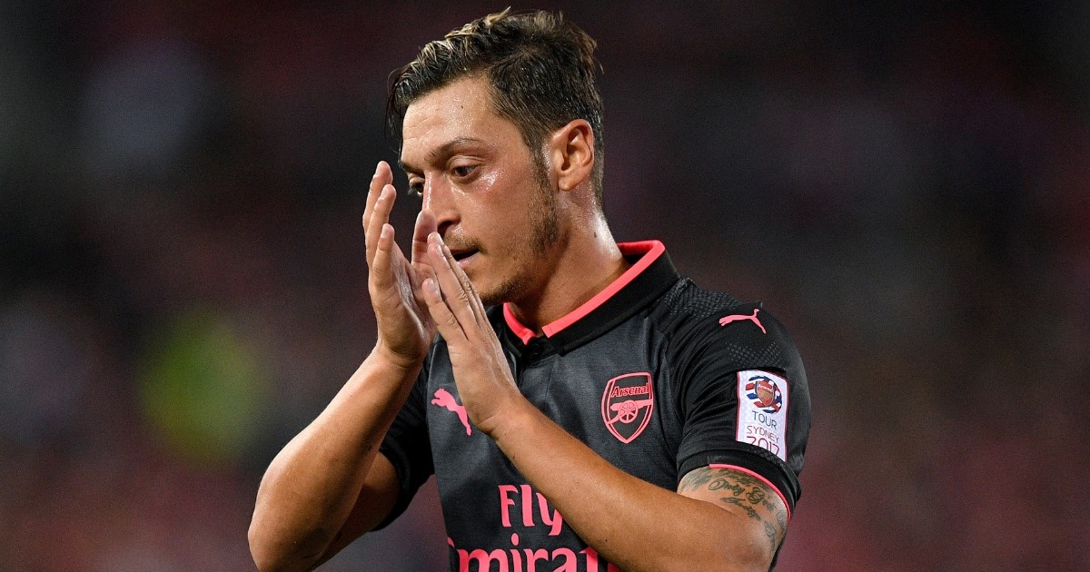 Bild: Özil se ženi, izborom kuma razljutio je Nijemce